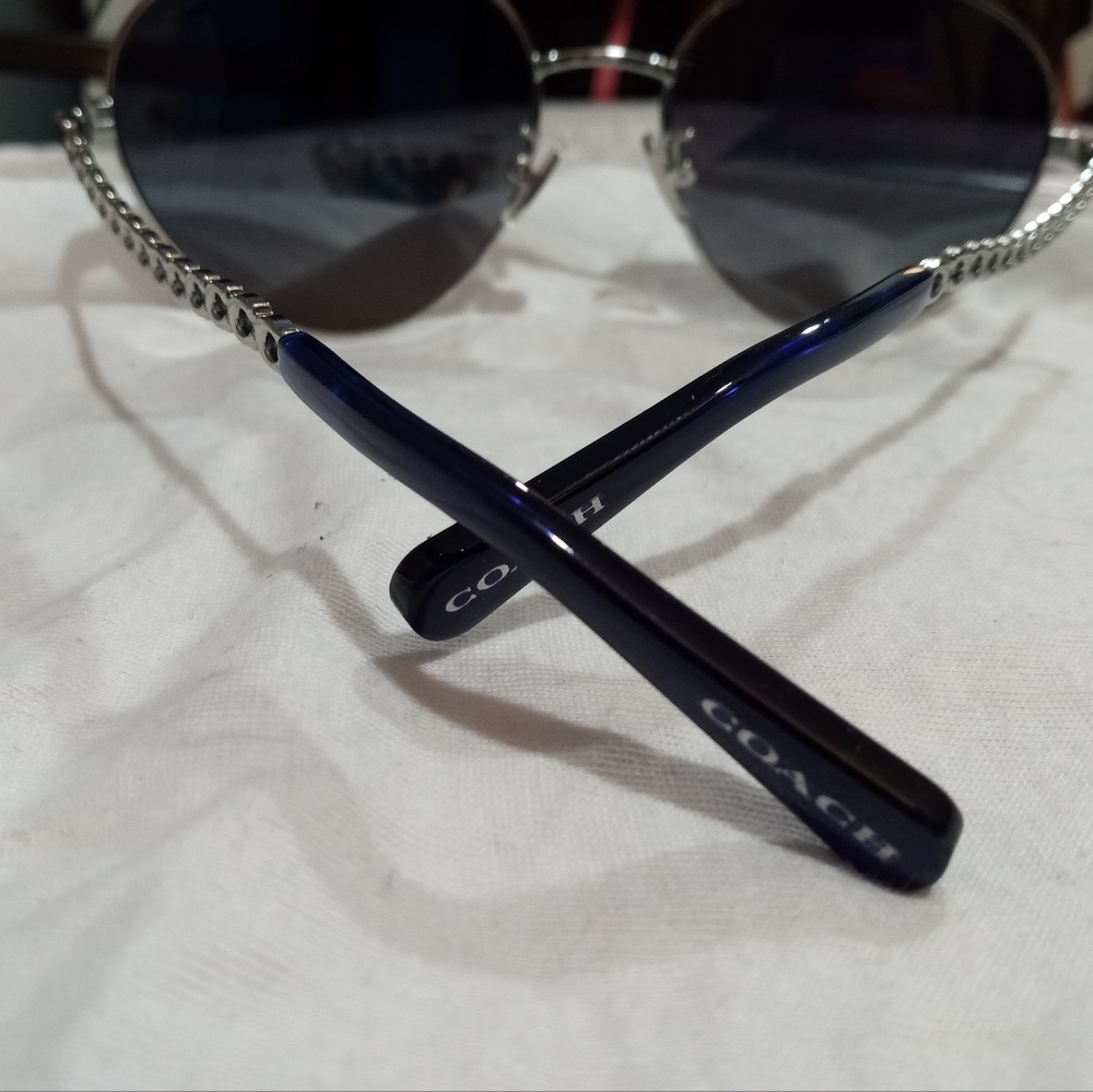 Coach sunglasses - Picture 2 of 7